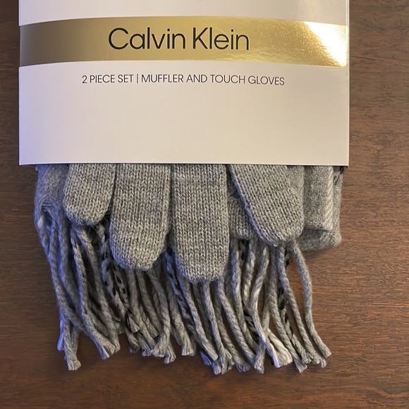 Calvin Klein 2 piece set - Picture 6 of 9